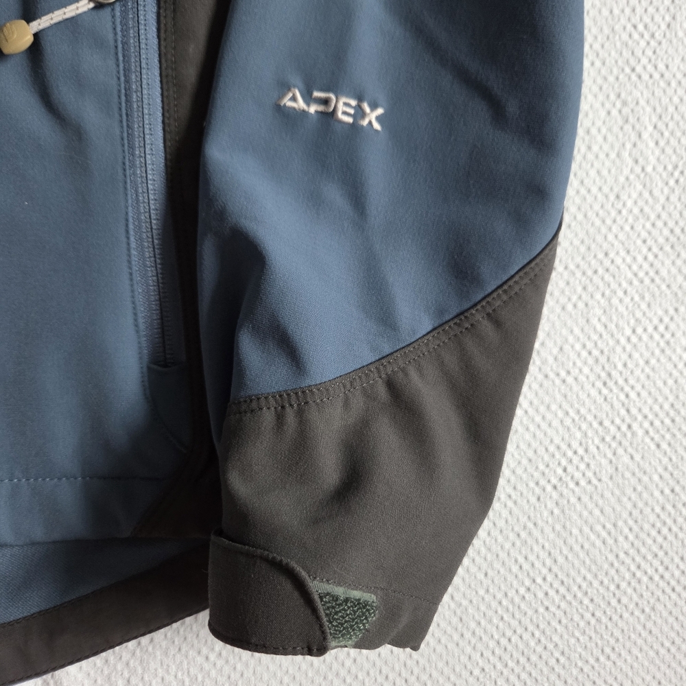 The North Face Apex Light Blue Jacket - Picture 4 of 5